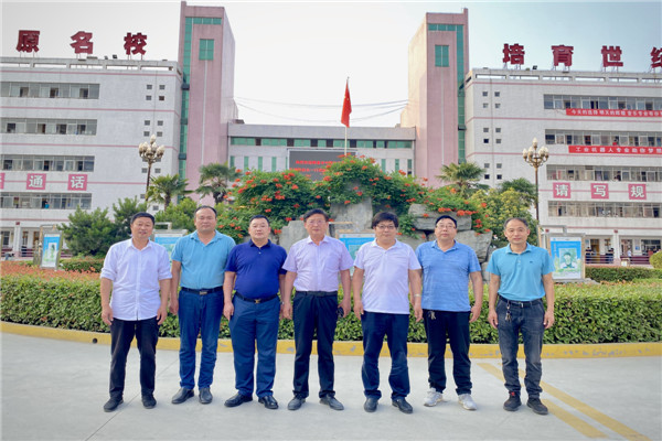 学习中交流，交流中成长——辉县市中等专业学校领导到我校参观学习报道